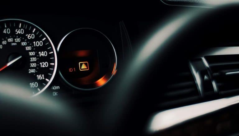 Pourquoi le voyant moteur s’allume sur BMW X1 ? Analyse des causes et solutions pratiques Pourquoi le voyant moteur s'allume-t-il sur BMW X1 ?